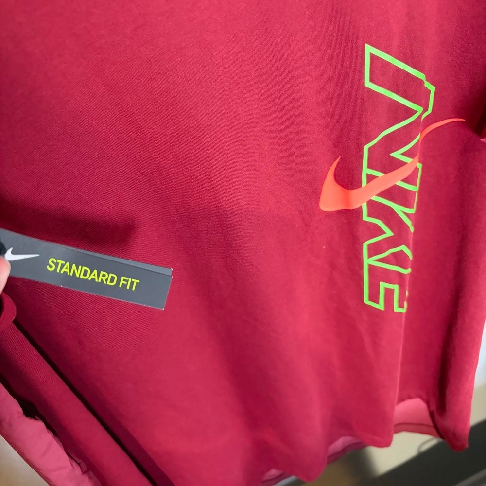 Nike running tee - Picture 4 of 5